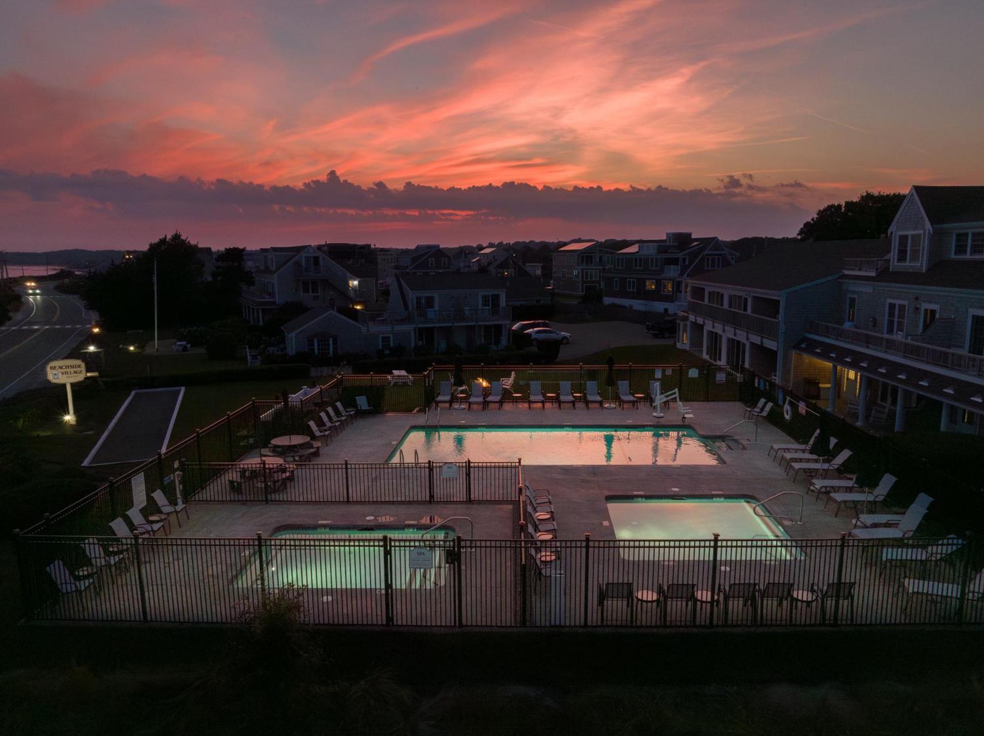 Beachside Village Resort ฟัลเมาท์ ภายนอก รูปภาพ